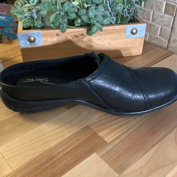 Easy Street Comfort Wave Black Mule Shoes - Picture 7 of 9